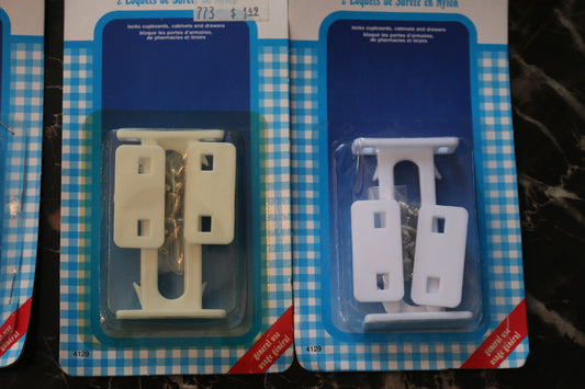 Lot of 4 Vintage Playskool baby guards nylon safety latches #4129 sealed