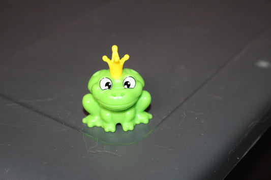 Kinder Surprise Frog Prince Figure Toys King Crown Green Action Figure