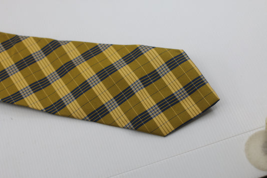Made in U.S.A. 100% Silk Yellow & blue Distinction executive wear tie