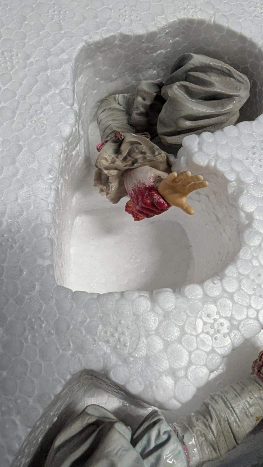 Iron Studios Pennywise Horror Series 1/6 Scale Figure