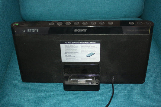 Sony Personal Audio Docking System Radio Ipod & Iphone Model No Rdp-Xf1001P