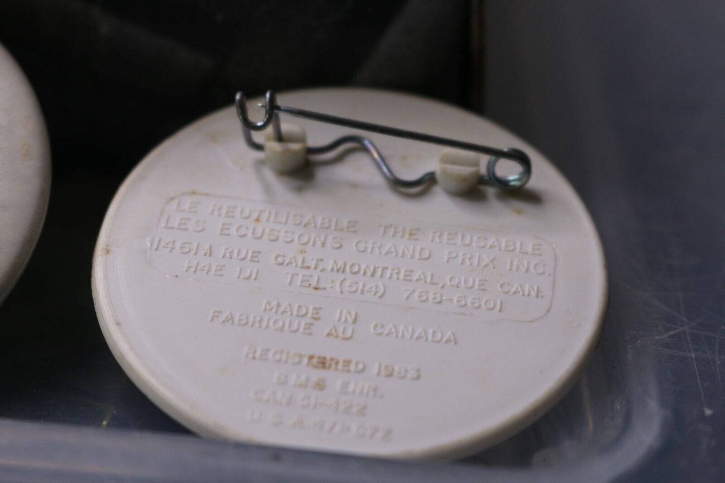 Vintage Macaron Pinback Québec Ensemble Dans L'Amitié 1988 Broken Cross Croix