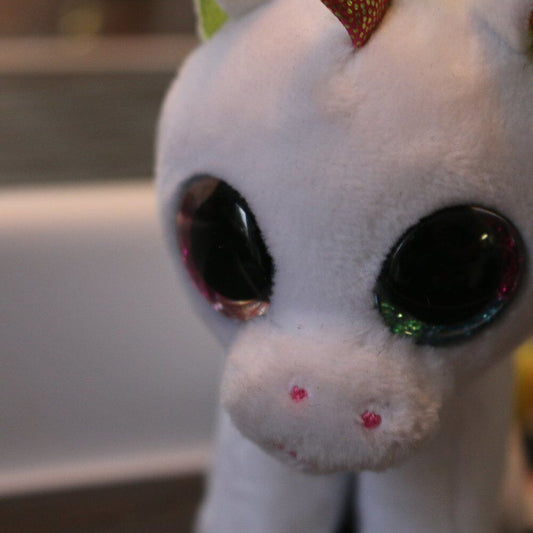 Ty Beanie Boos Pixy The Unicorn Mini Clip Plush Rainbow 3” Bag Clip Keychain