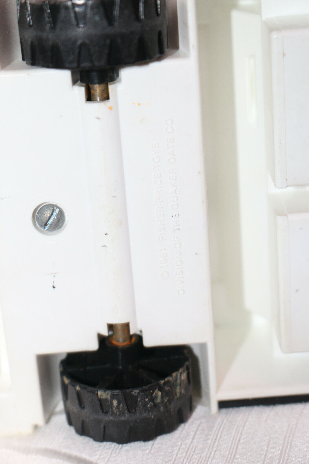 Vintage Fisher Price Husky Helpers Police Squad Car 1981 & 2 Police Man Toys Vtg