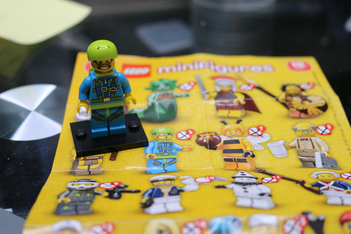 Lego Collectible Minifigure 71001-17 Series 10 Minifigures - Skydiver 71001-6