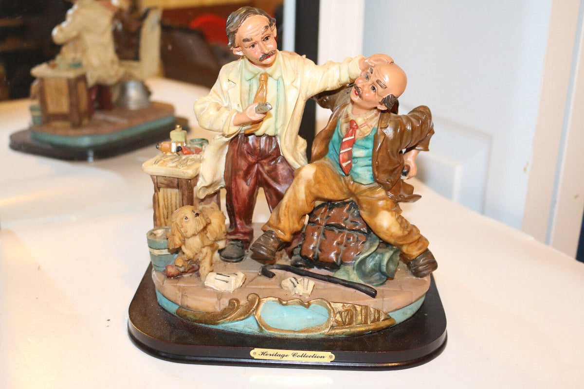 Porcelaine De Capodimonte Barbier, Client Statue Coiffeur Heritage Collection