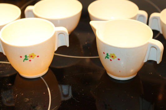 Fisher Price Tea Set White & Yellow Flowers Vintage 1982 Fun With Food 681 Parts