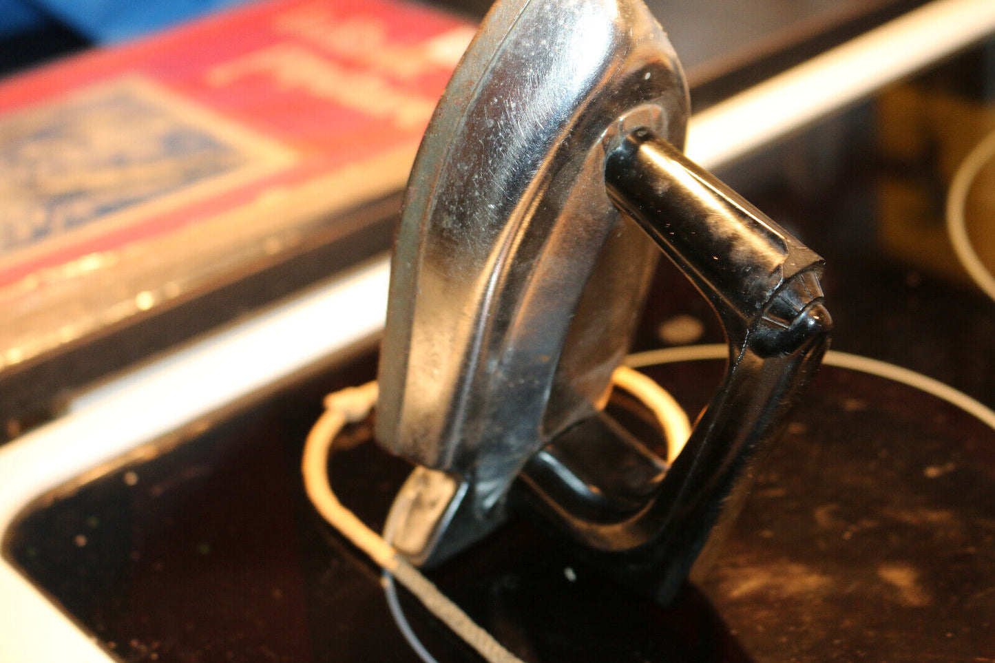 Vintage Sunny Suzy Wolverine Tin Metal Toy Iron Usa Black Silver Cotton Cord