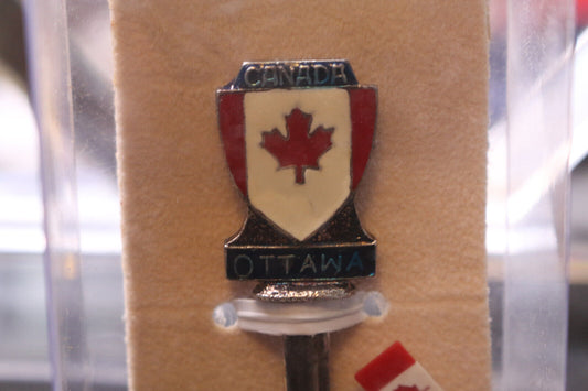 Lot Of Canada Spoon & Pin Souvenir Collectible