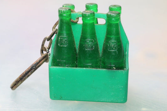 7Up The Uncola Key Ring Keychain 6-Pack Bottles Taiwan Vintage 1.5"-1.75" Soda