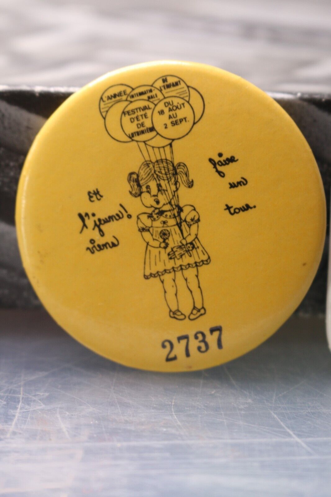 Vintage Macaron Pinback Québec Festival D'Été L'Jeune! Viens Faire Un Tour