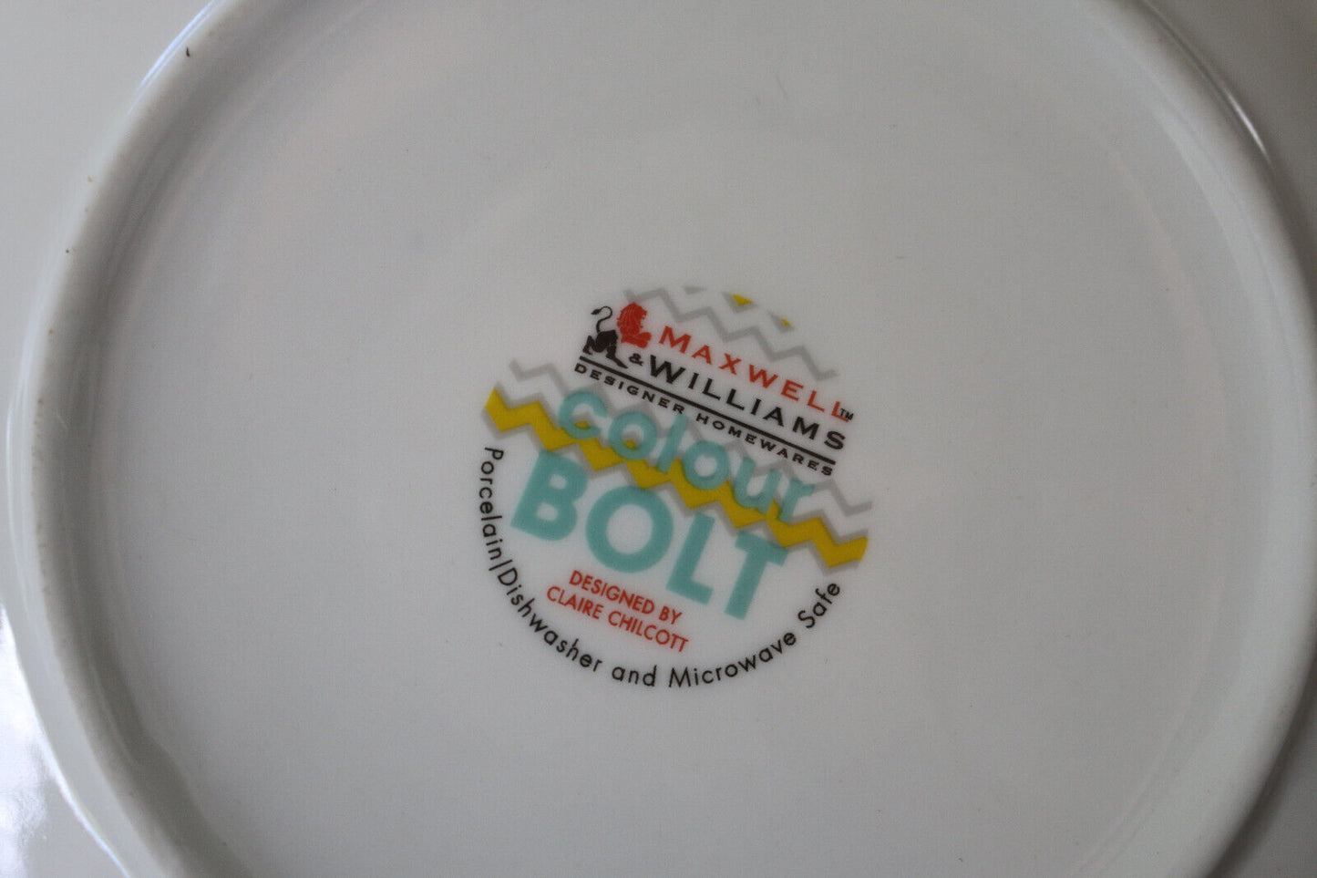 Maxwell & Williams Colour Bolt Breakfast Cup & Saucer 475Ml Yellow Gift Claire