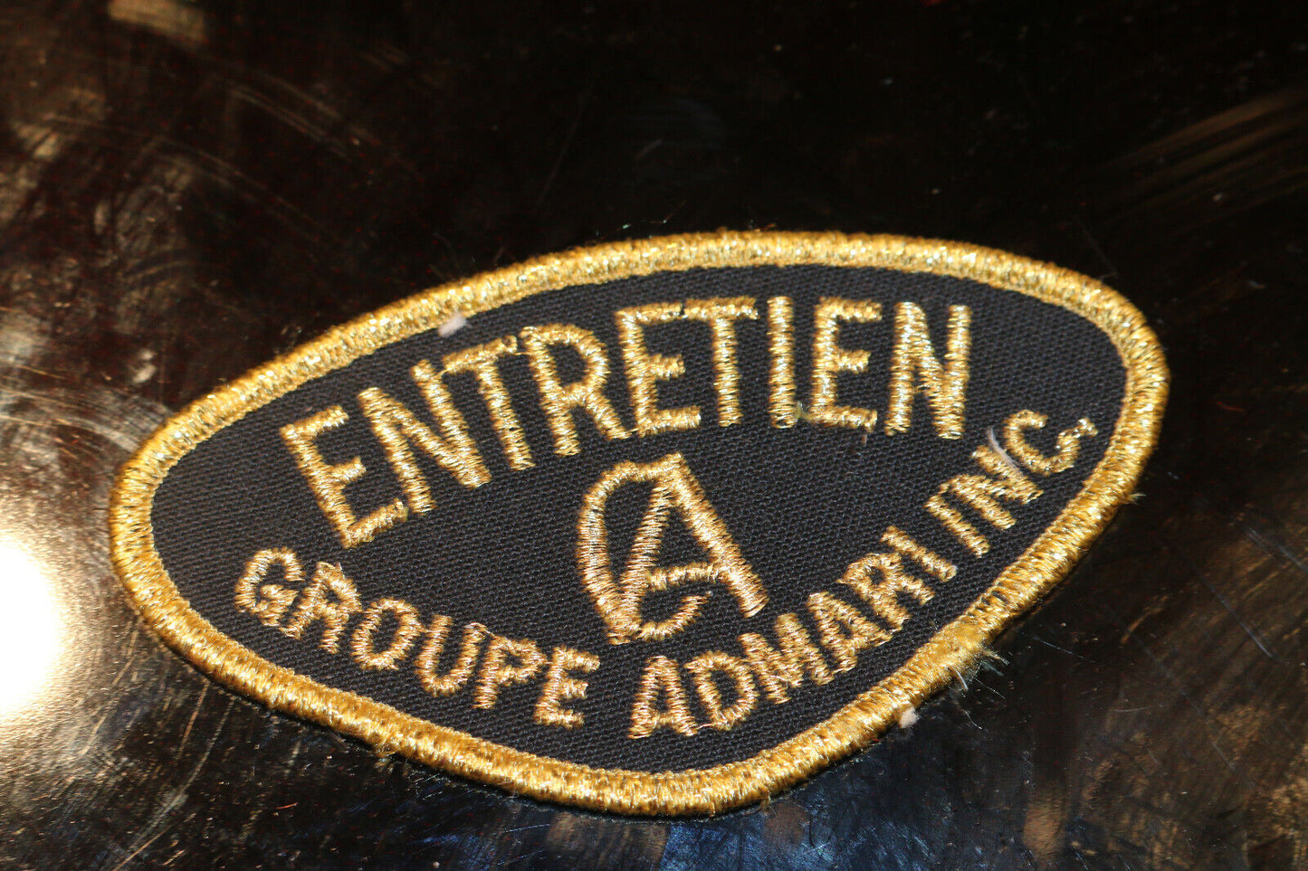 Vintage Shoulders Patches Souvenir Entretien Groupe Admari Inc