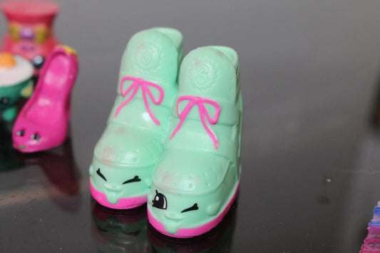 Shopkins Lot Of Random Season Food Furniture Pieces Parts And More