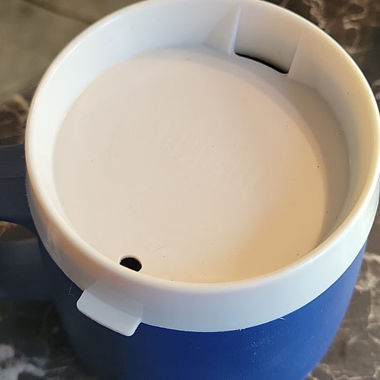 Thermos Plastic Hot Mug Cup Vintage Lid Bastesville Ms.38606