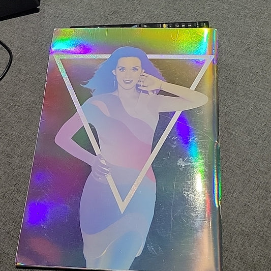 The Prismatic World Tour Katy Perry Book/Magazine Sylver Cover Rare