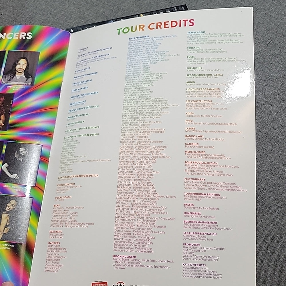 The Prismatic World Tour Katy Perry Book/Magazine Sylver Cover Rare