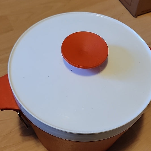 Vintage Therm-O-Ware Serving Bowl With Lid& Aluminium Pot Avec Couvercle