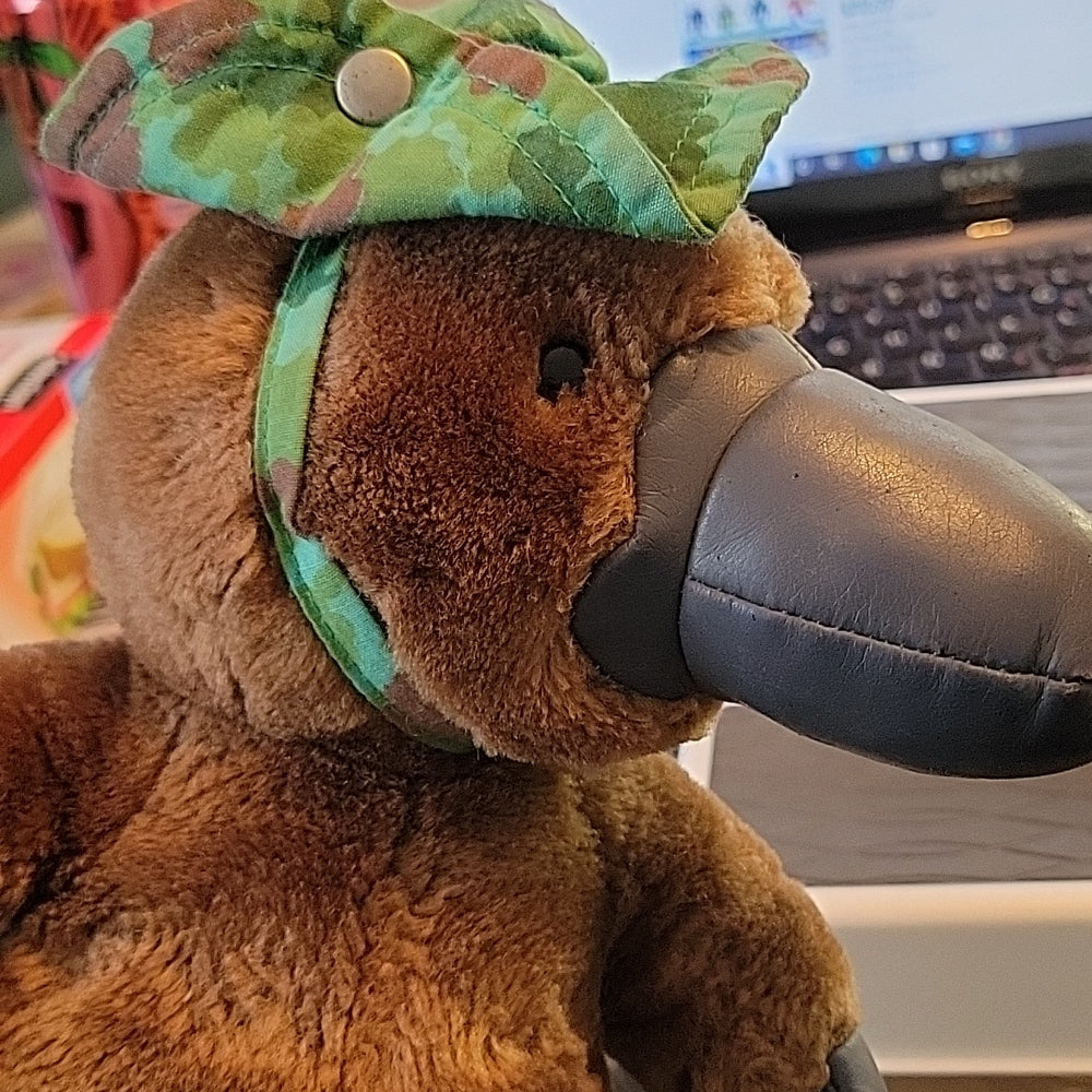 Dakin Platypus 1987 Austalia Hat Safari Stuffed Plush Vintage Toy