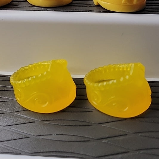 2 Lot Of My Little Pony Shoes Toys Yellow Wedding Set King Queen