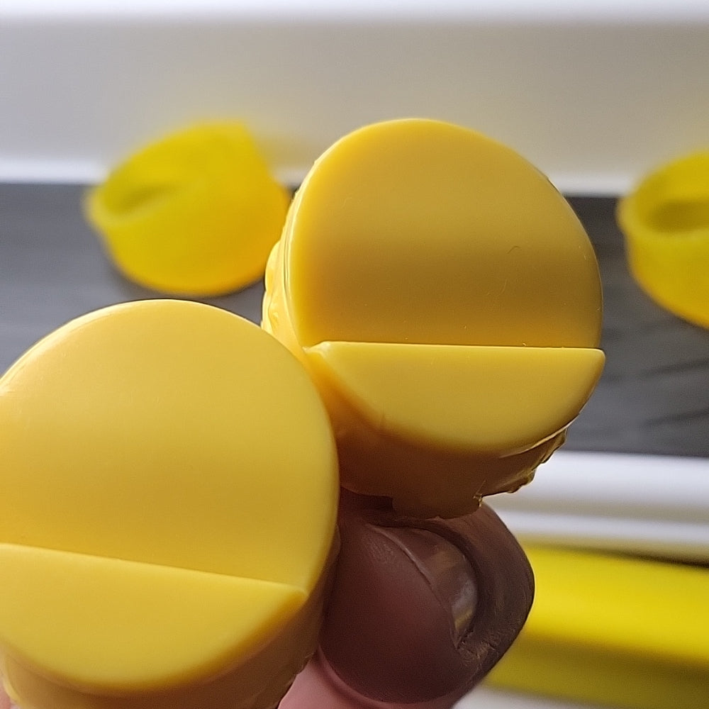 2 Lot Of My Little Pony Shoes Toys Yellow Wedding Set King Queen