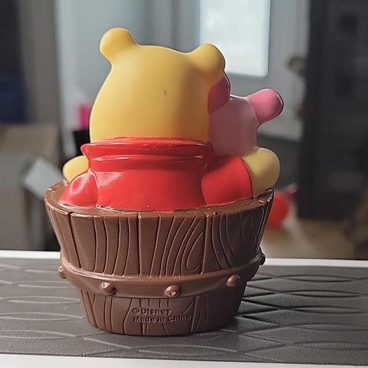 Winnie The Pooh And Piggly Pig Toy Figure In Bath