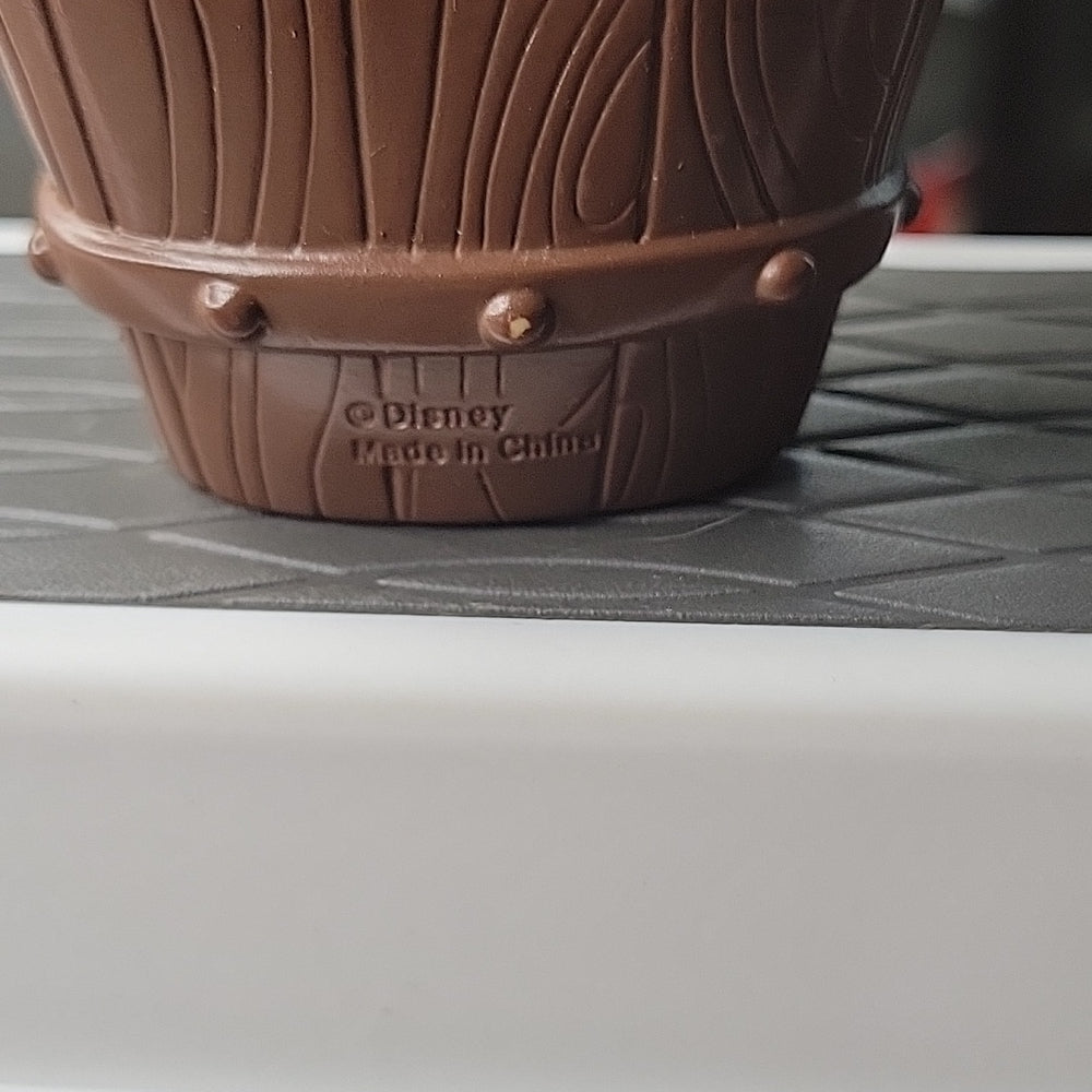 Winnie The Pooh And Piggly Pig Toy Figure In Bath