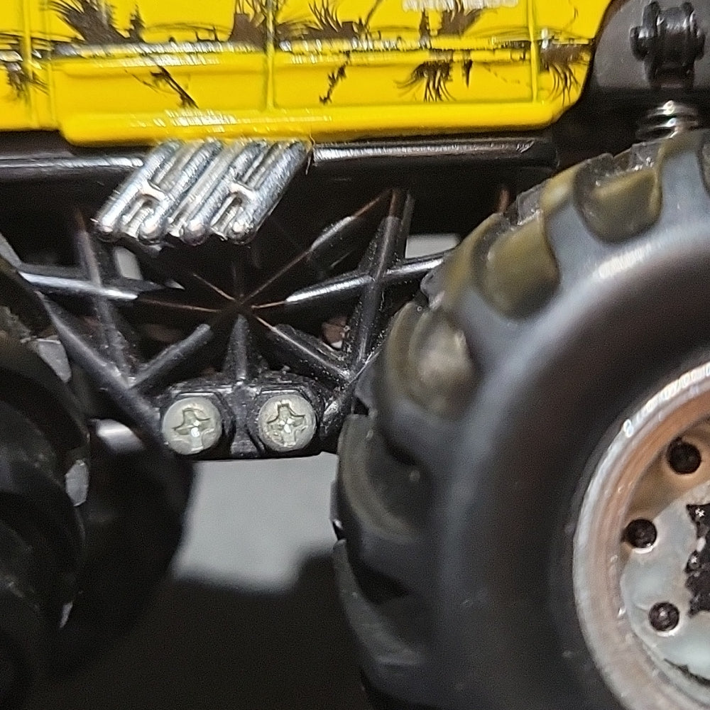 Monster Truck Dodge Ram 1500 Yellow Spider-Web Beach Toy Car Maisto