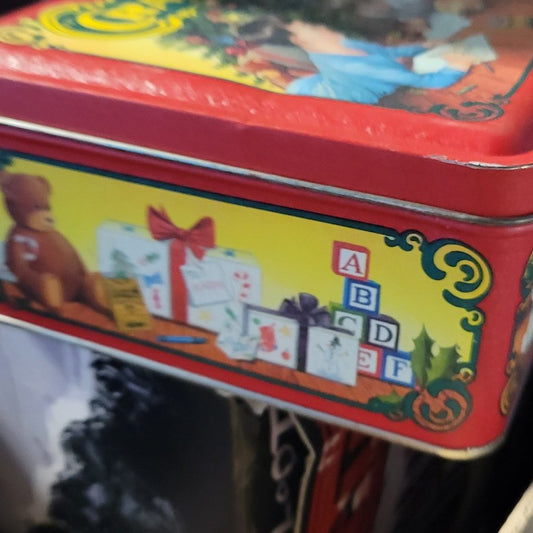 Crayola 1992 Trade Mark Empty Decorative Christmas Crayon Tin (Collectable)!!!