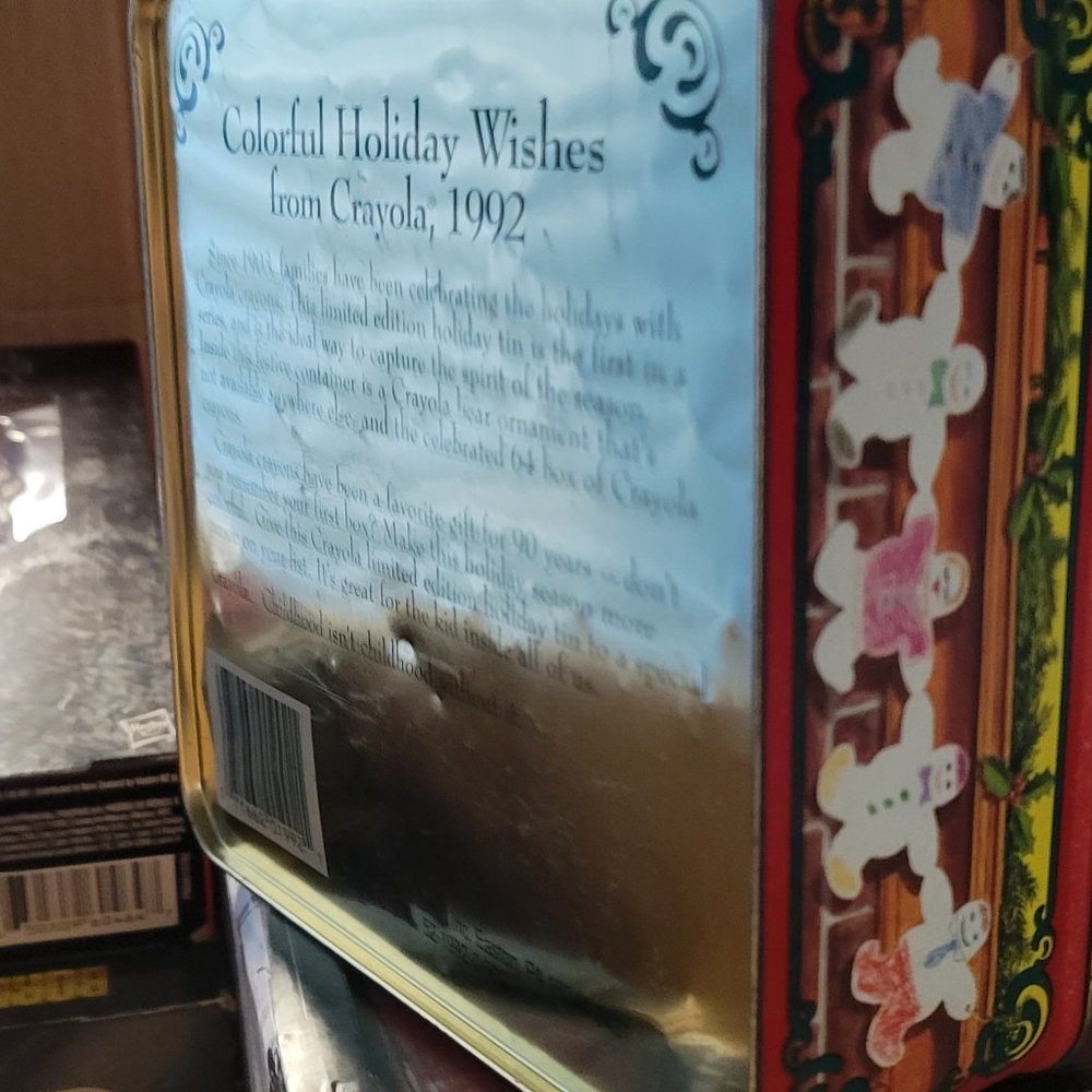 Crayola 1992 Trade Mark Empty Decorative Christmas Crayon Tin (Collectable)!!!