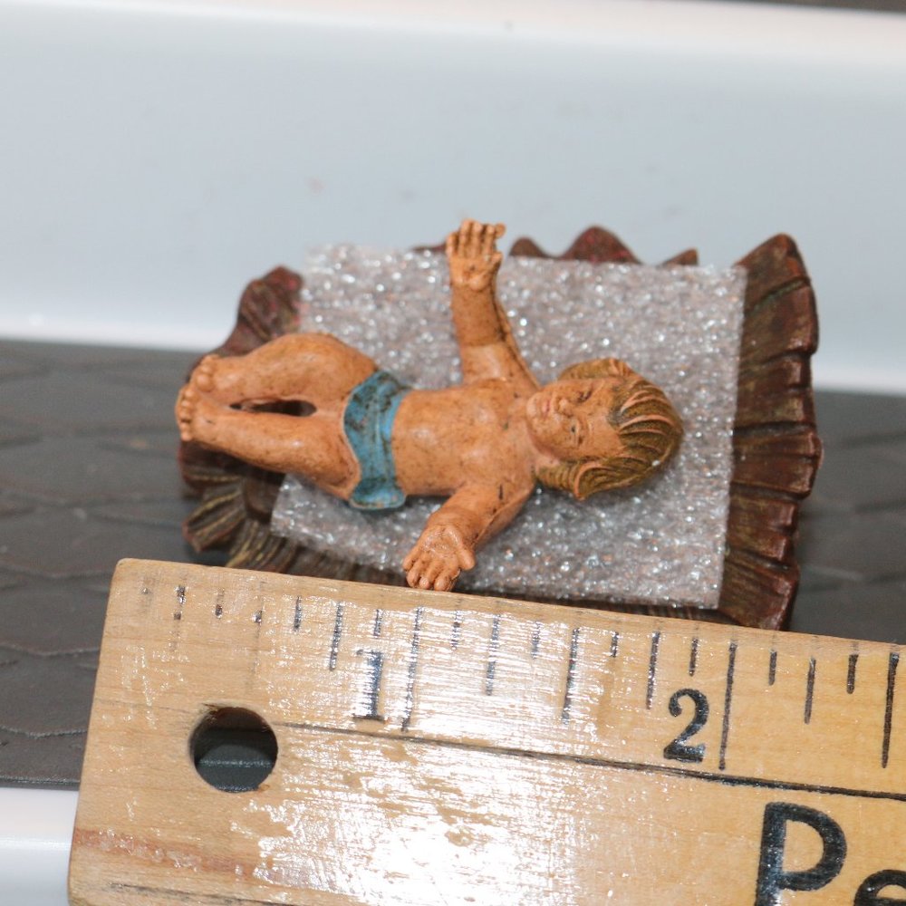Vintage 2 1/4" Plastic Baby Jesus Christmas Nativity Creche Manger Figure Italy