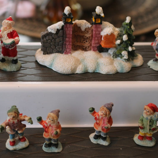 Large Pieces Christmas Village Figurine Lot People Accessories Figures Lot #2