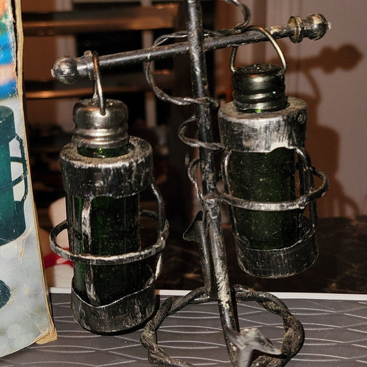 Vintage Metal Anchor Stand Hanging Green Glass Lantern Salt And Pepper Shakers