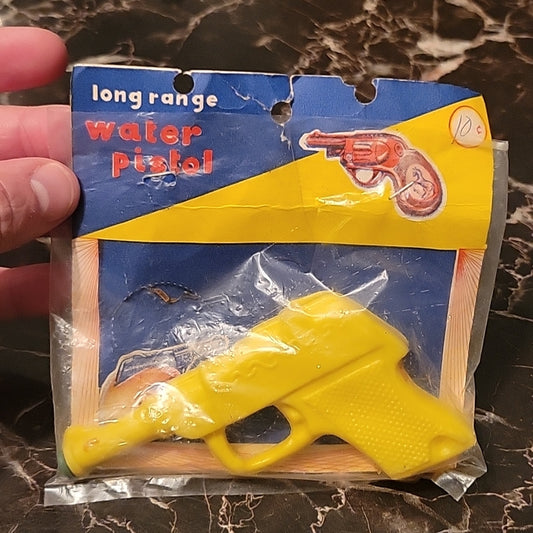 1960'S Long Range Water Pistol Toy Yellowgun Vintage Rare Sealed On Card 0.10