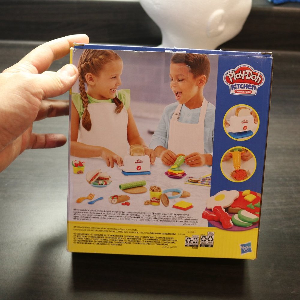 Play-Doh Kitchen Creations Toaster Creations