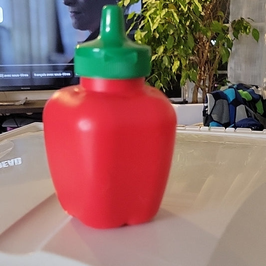 Apple Sipper 8Oz Blow Mold Plastic Tomato Vegetable Juice Bottle Vintage