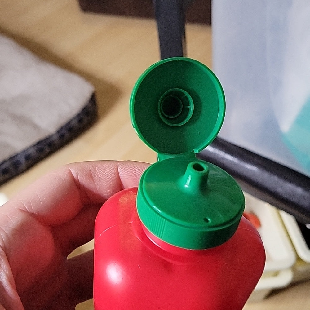 Apple Sipper 8Oz Blow Mold Plastic Tomato Vegetable Juice Bottle Vintage