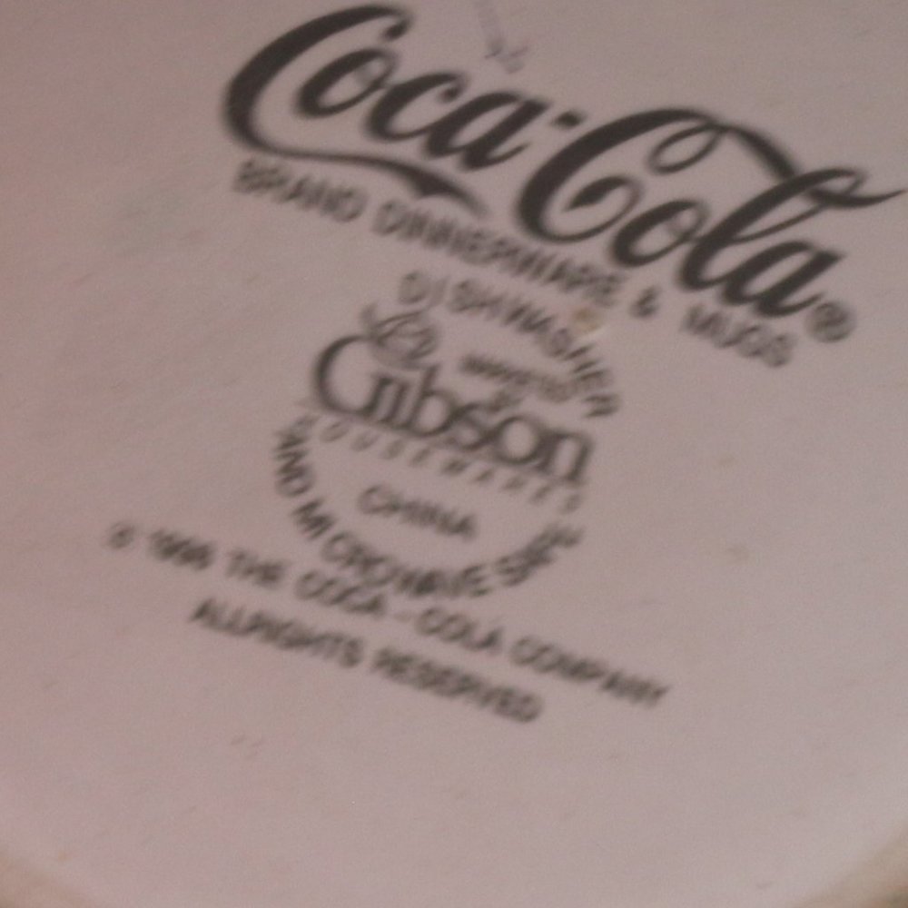 1997 Coke Gibson 16Oz Ceramic Coca Cola "Happy Polar Bear Group" Coffee/Tea Mug