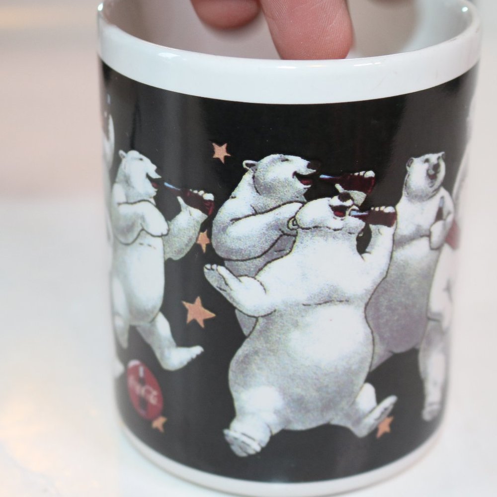 1997 Coke Gibson 16Oz Ceramic Coca Cola "Happy Polar Bear Group" Coffee/Tea Mug