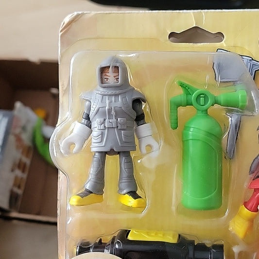 Imaginext City Airport Firefighters Figures Fisher Price 3 - 8 Squirts Water