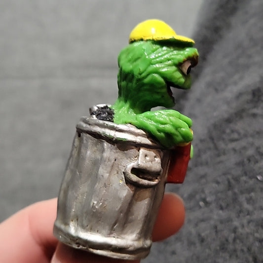 Vintage Oscar The Grouch Mechanic Pvc Figure Sesame Street Cake Topper Jhp