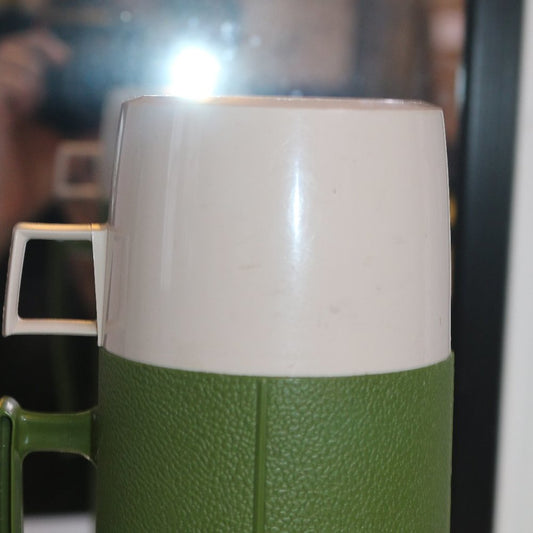 Thermos With Cup Vintage Plastic Quart Coffee Tea Hot Vacuum Bottle Green 32 Oz