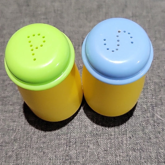 Plastic Toy Salt And Pepper Shakers Pretend Play Kitchen Set