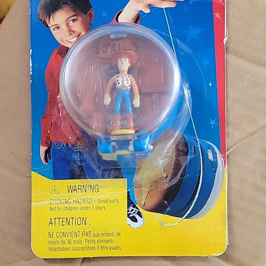 Toy Story 2 Woodys World In A Yo-Yo Mini Figure Play Set
