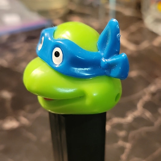 Vintage Pez "Happy Leonardo" Teen Mutant Ninja Mirage Stu China Blue Stem Footed