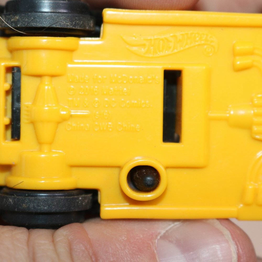 2016 Mcdonald'S Hot Wheels Dc Comics Batman Batmobile Black Pull Back Car