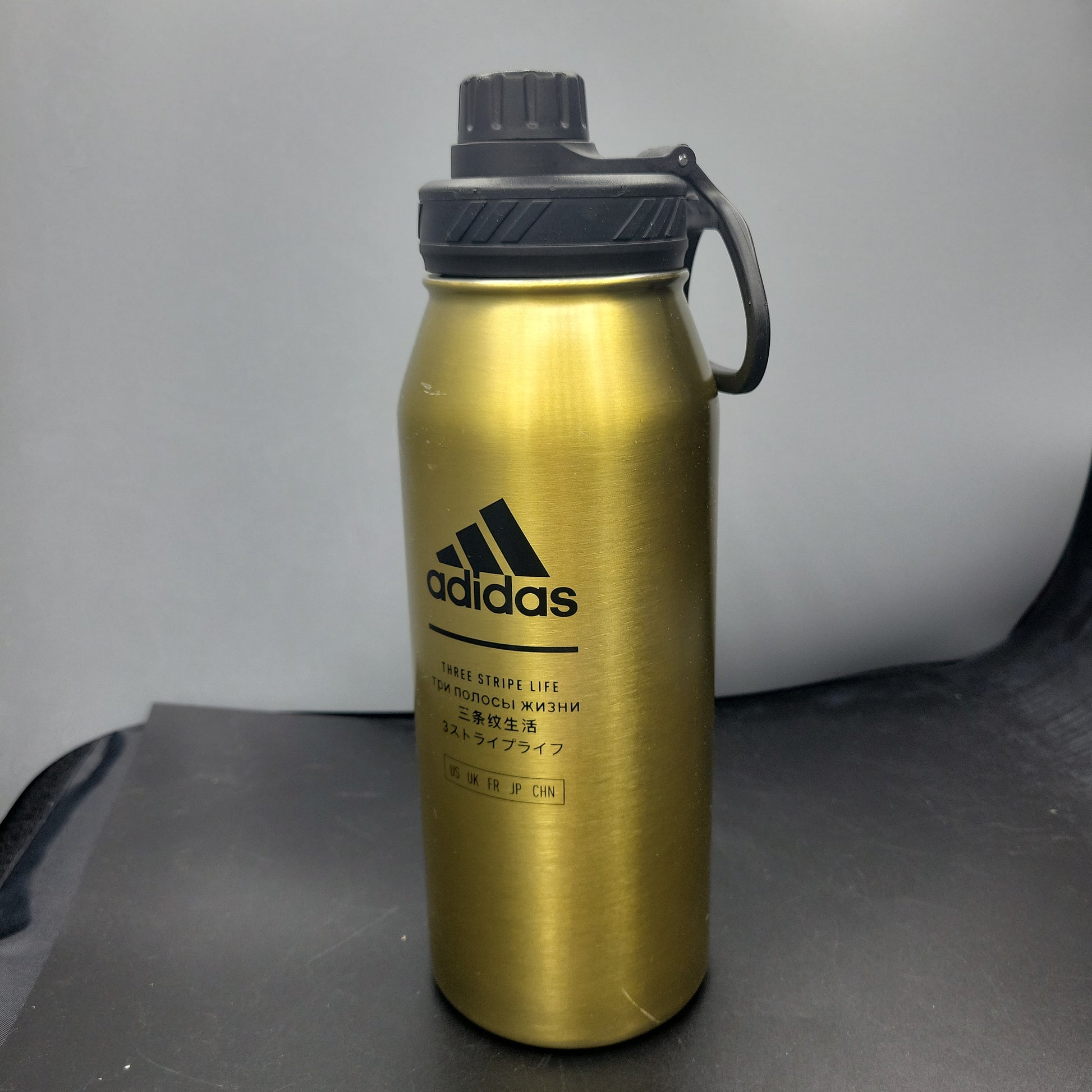 Adidas 32Oz Metal Water Bottle Hot Cold Double Wall Stainless Gold –  Omniphustoys