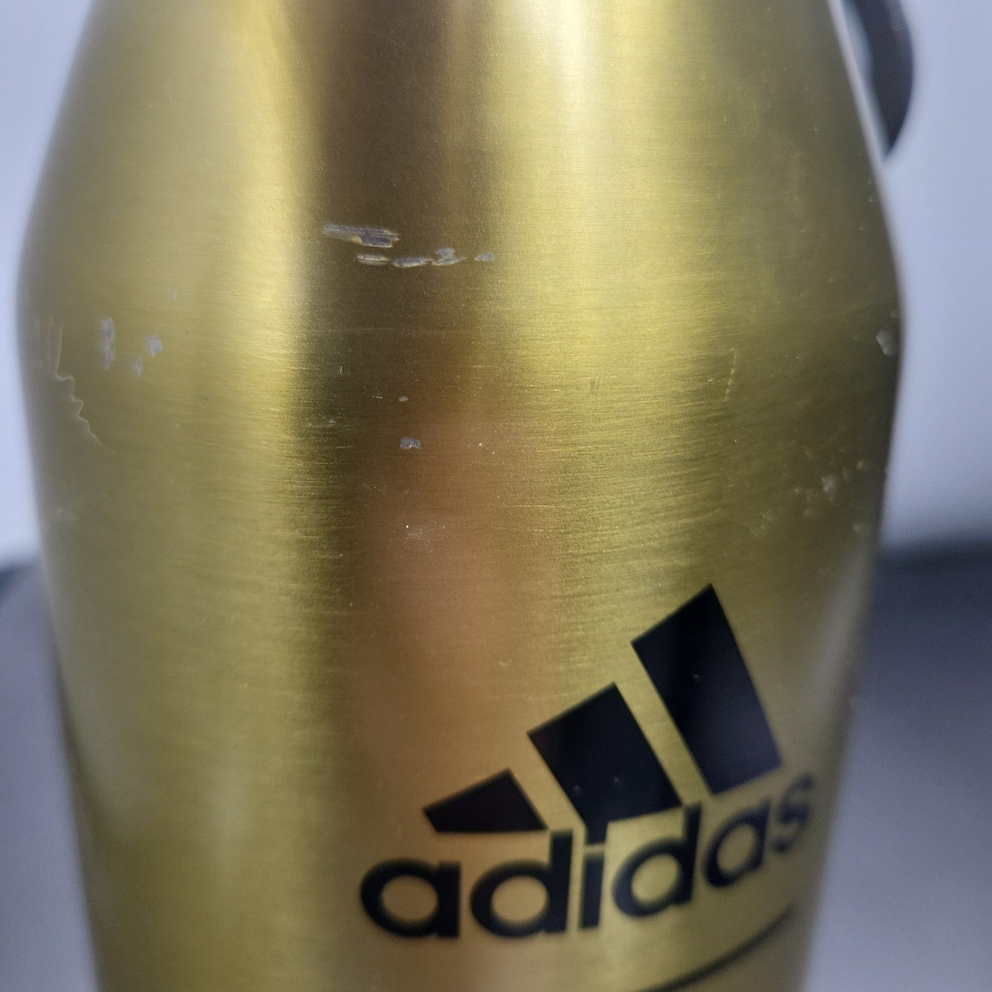 Adidas 32Oz Metal Water Bottle Hot Cold Double Wall Stainless Gold –  Omniphustoys