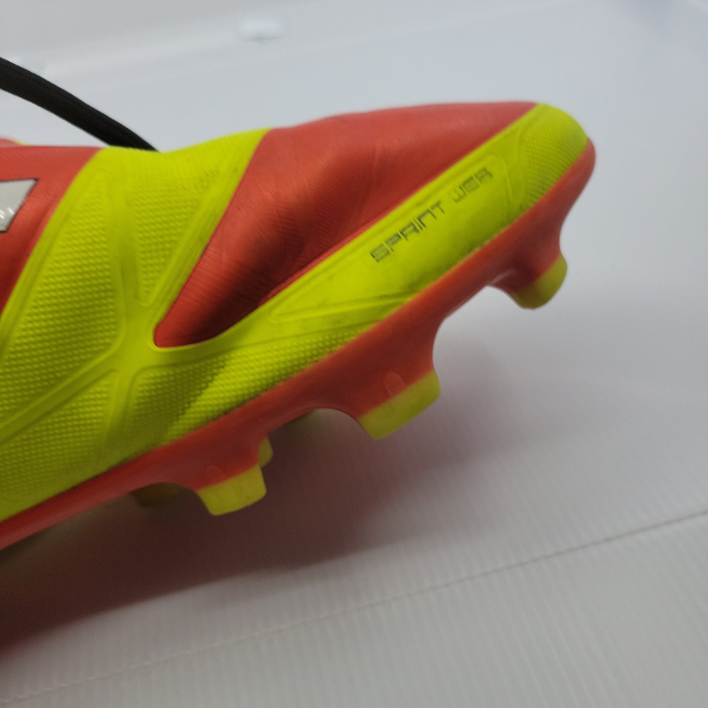 Adidas F-50 TRX FG J Youth Soccer Cleats Size 8.5, Yellow/Red V24005