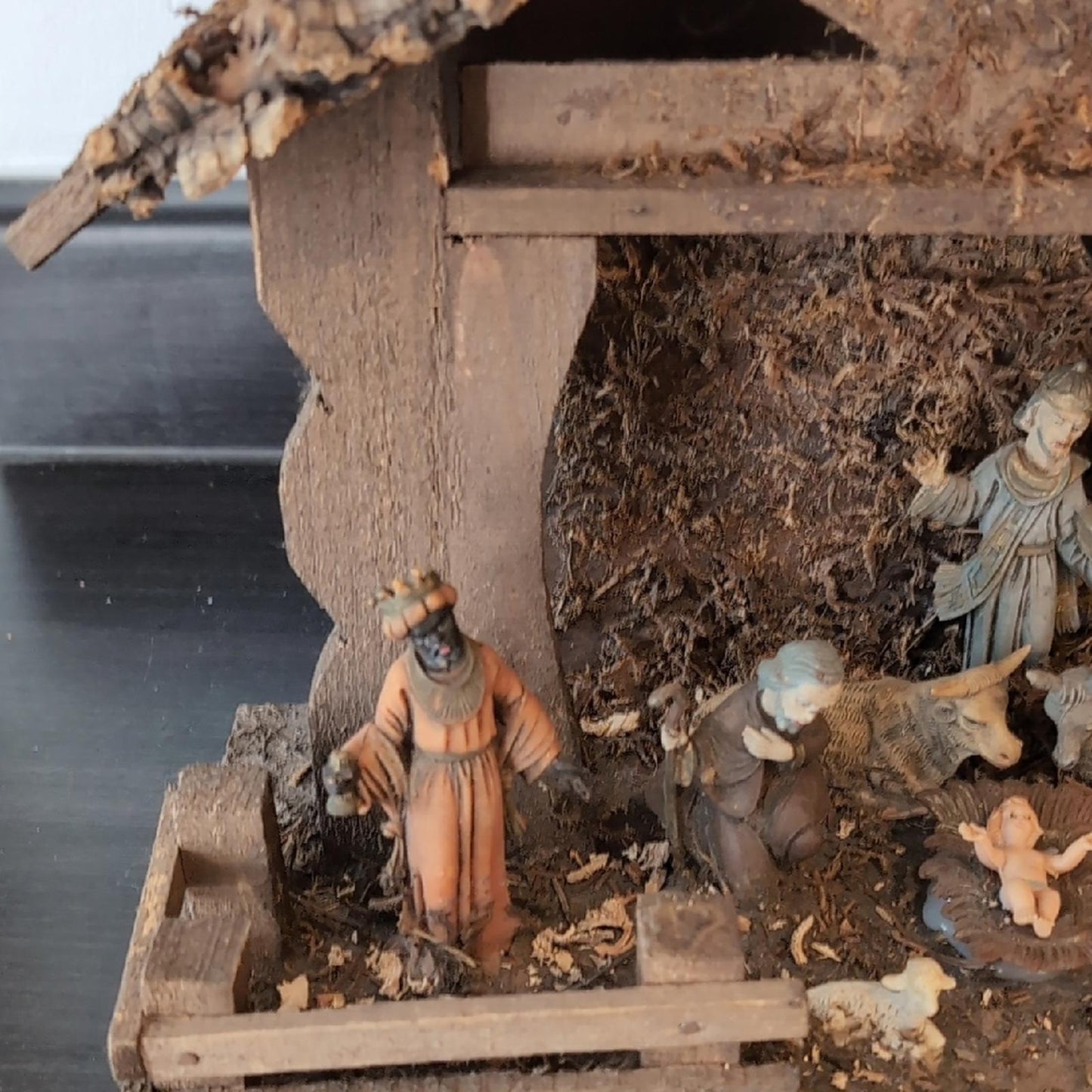 Rustic Nativity Scene Set with Colorful Figures Christmas Tree Jesus Creche Vtg